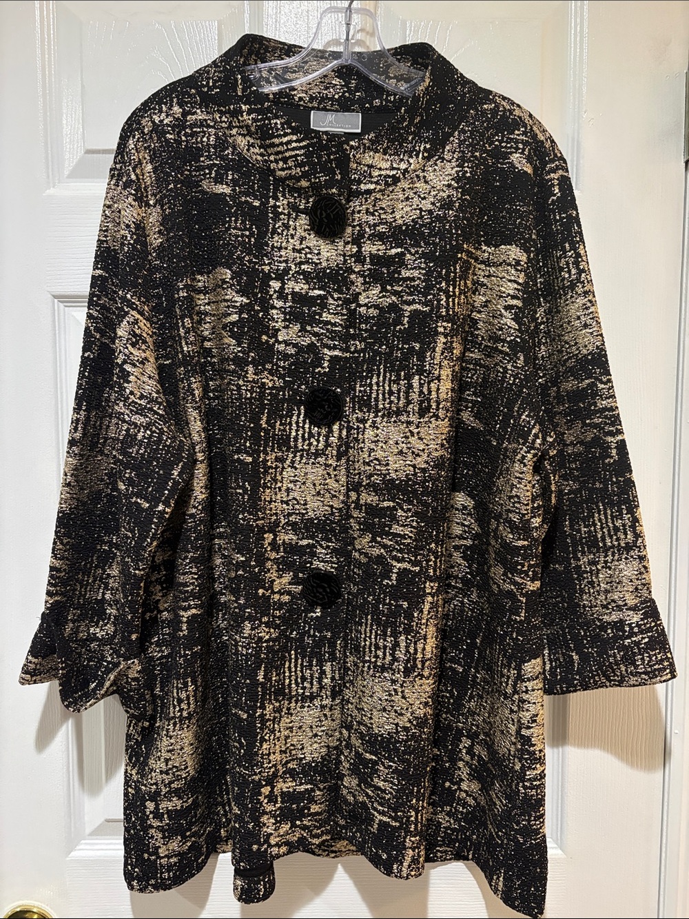 JM Collection Black and Cream Textured Button-Front Coat